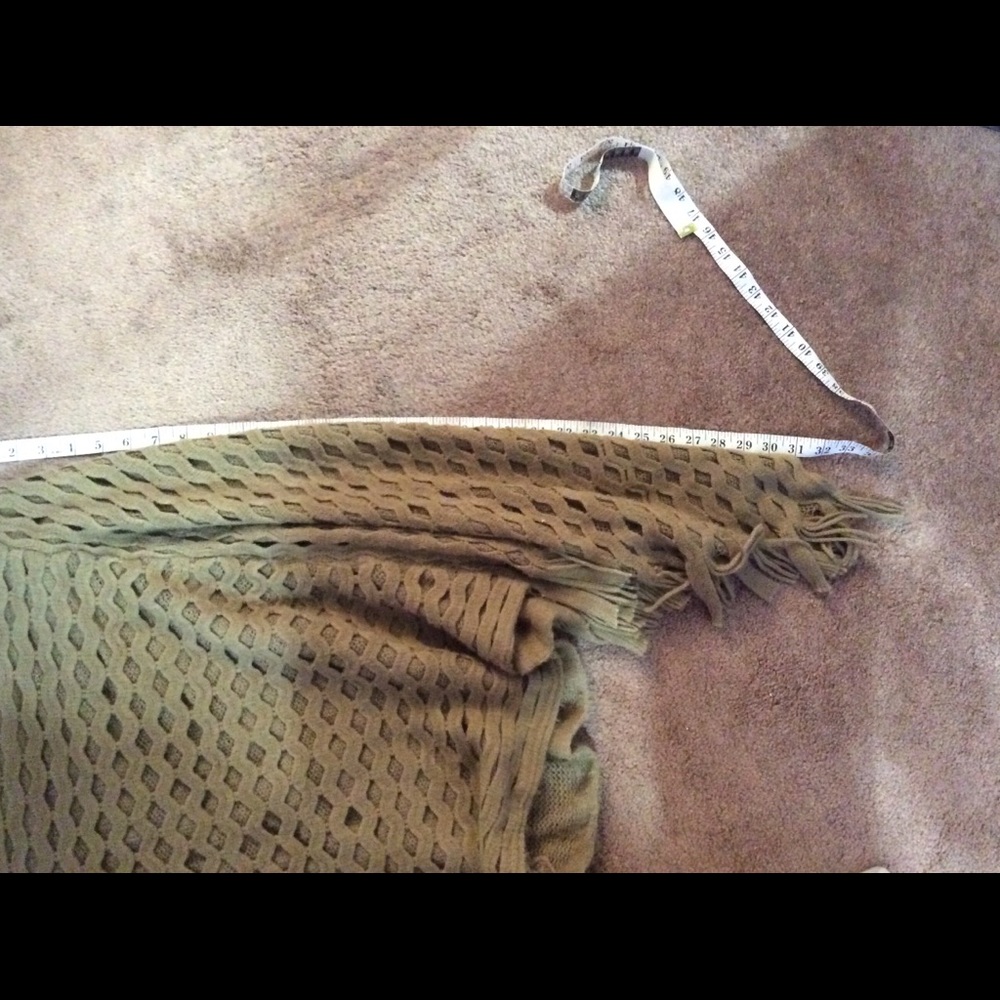 One size fits all poncho - Picture 4 of 5